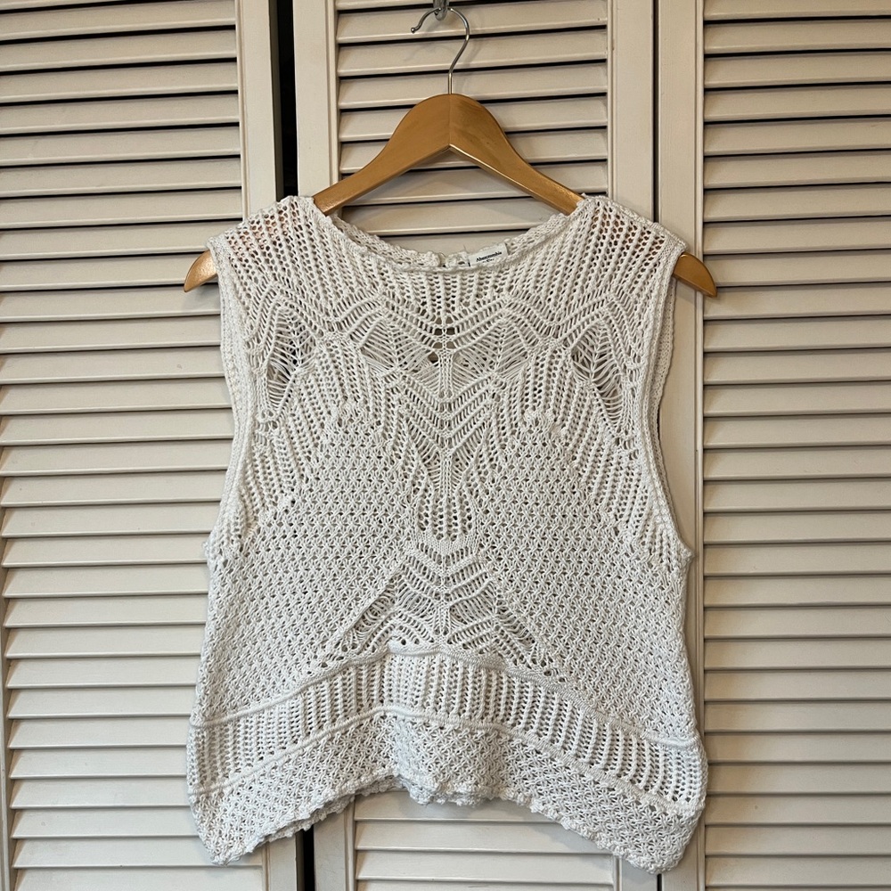 Abercrombie & Fitch Crochet Sleeveless Top - Picture 2 of 6
